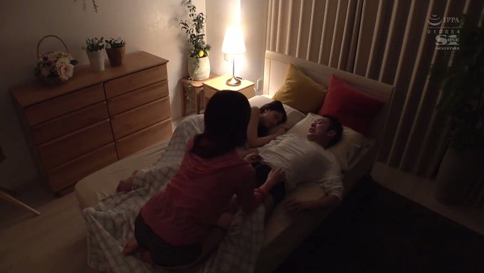 彼女にバレないよう彼女のエッチなお姉さんと隠れてこっそり浮気！
この状況はやばすぎる！ https://t.co/O9PM3jLwpE