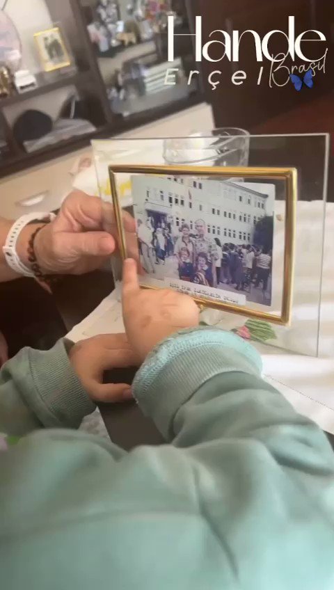 Hande Erçel Brasil 🦋 on X: 📲 Amigos e família, Precisamos da sua ajuda! Por favor, considere contribuir para a nossa campanha de angariação de fundos para as vítimas dos terremotos devastadores