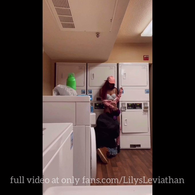 L-ate night snack #LilysLeviathan https://t.co/iDm8qcxfiL<a href="/tag/lilysleviathan"class="tags">#LilysLeviathan</a>