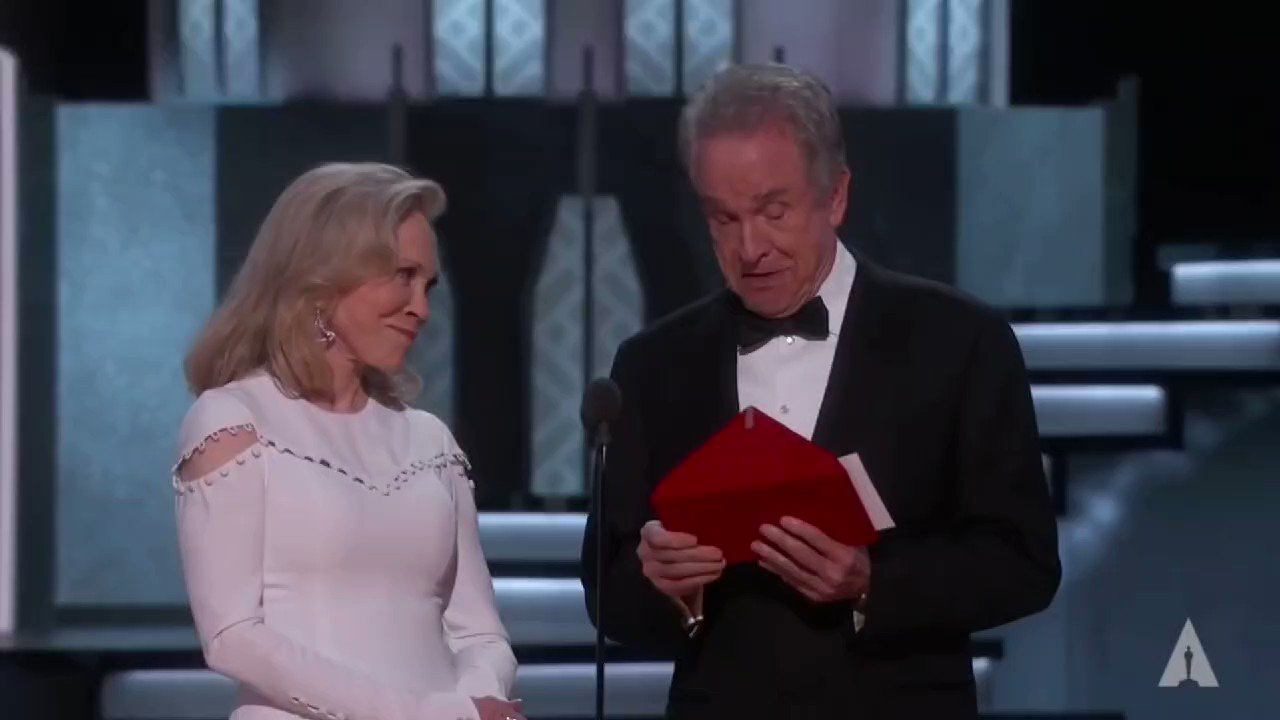 Happy birthday Warren Beatty!!! , and this iconic moment with Faye Dunaway 