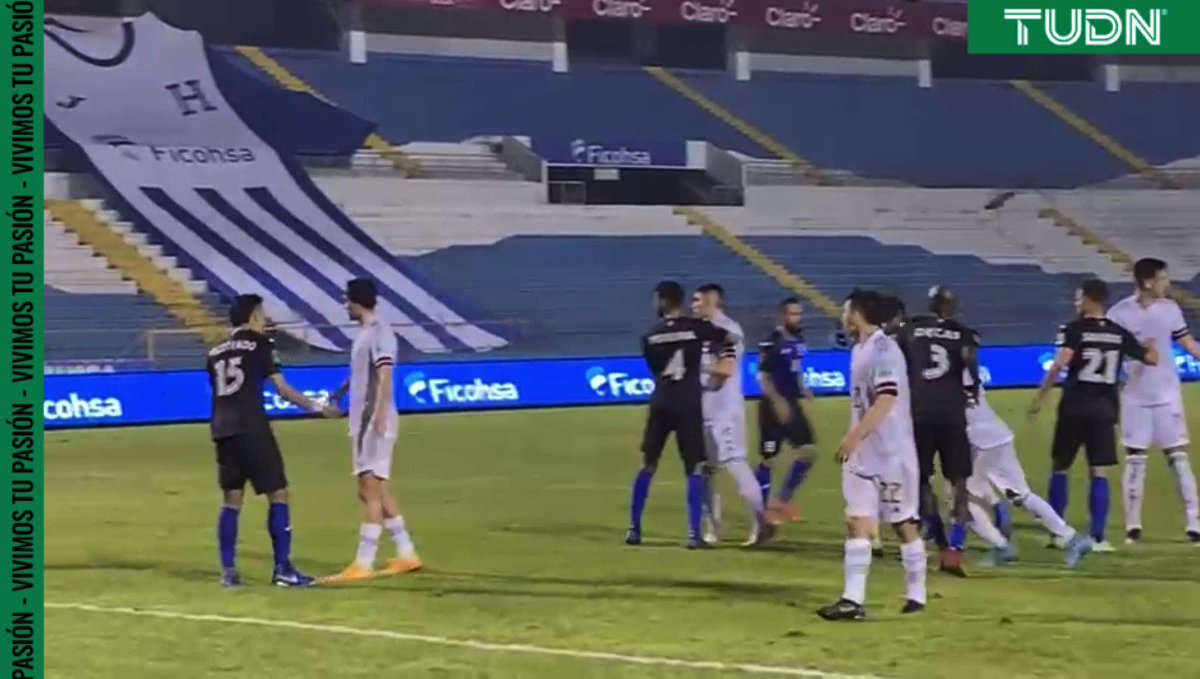 Arriba”… y gol de México 🇲🇽 

Así se vio a ras de cancha 🔥 

🎥 @oscar_caliz 

#PorElPaseAlMundial | #CaminoAQatar