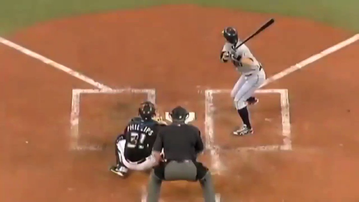 イチローが審判への侮辱行為で退場になったけど？バッドで示したラインが正確すぎた！