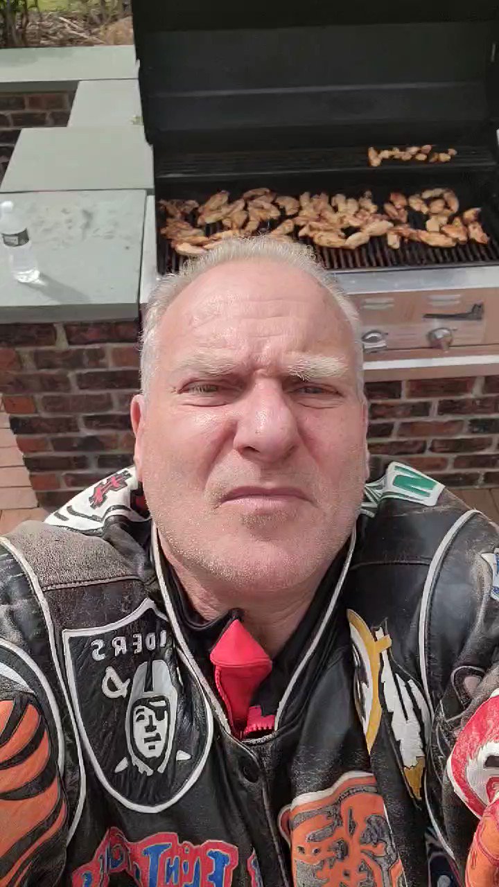 Guy Adami on Twitter "Nice spelling of Grille" / Twitter