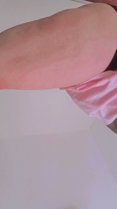 Hoy ando con ganas de que me azoten hasta tener las nalguitas rosadas.  Venta de contenido al dm 💖💖   #sellingcontent<a href="/tag/onlyfans"class="tags"><span>&#35;onlyfans</span></a><a href="/tag/sellingcontent"class="tags"><span>&#35;sellingcontent</span></a><a href="/tag/buyingcontent"class="tags"><span>&#35;buyingcontent</span></a><a href="/tag/vendocontenido"class="tags"><span>&#35;vendocontenido</span></a>