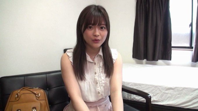本日のセールAVはこちらです！
可愛い顔して剛毛オマ○コ クンニ大好き変態専門学生 かのん 奏音かのん https://t.co/MSkbMcXhMI