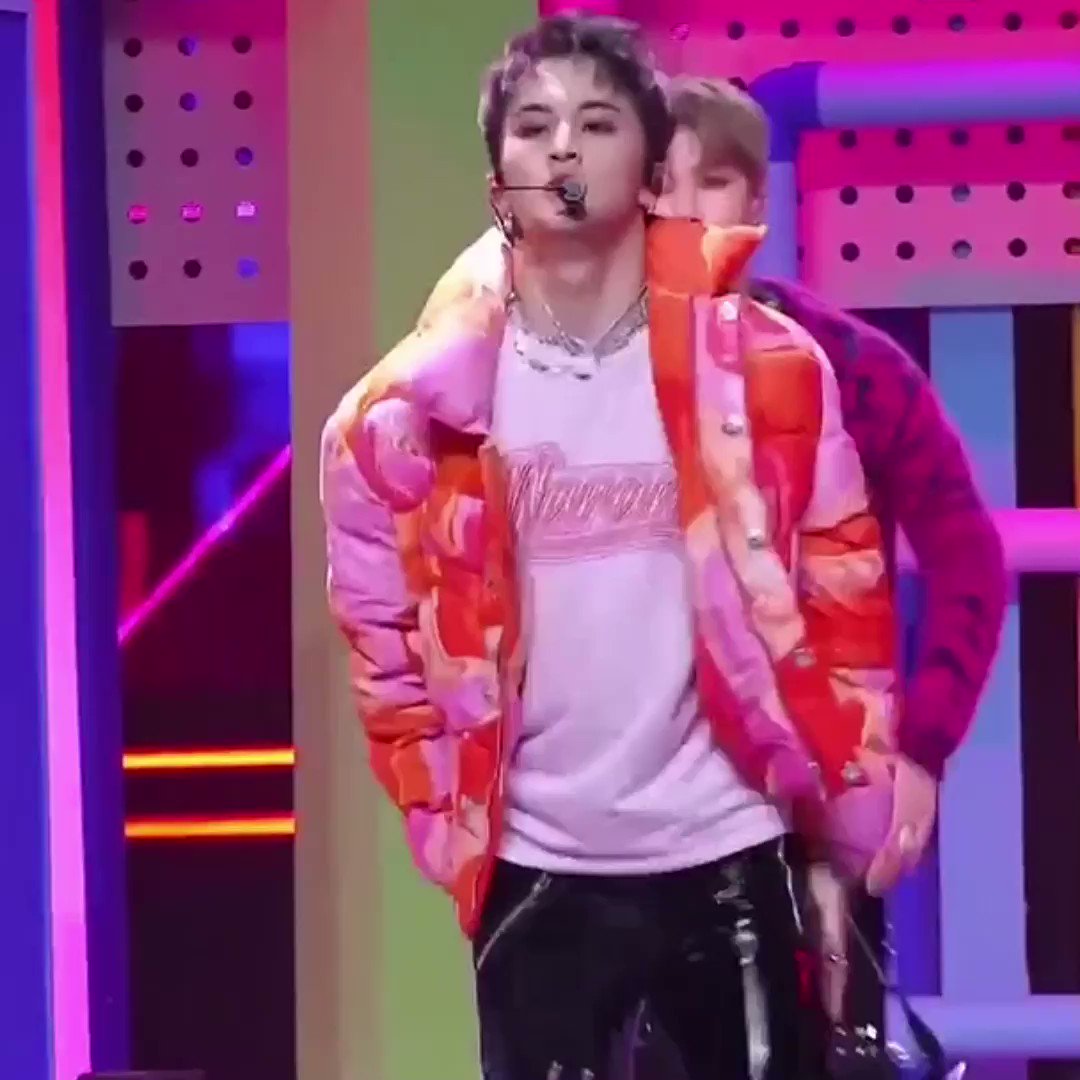 ㅎ on Twitter: "[MPD직캠] 엔시티 드림 마크 직캠 4K '버퍼링 (Glitch Mode)' (NCT DREAM