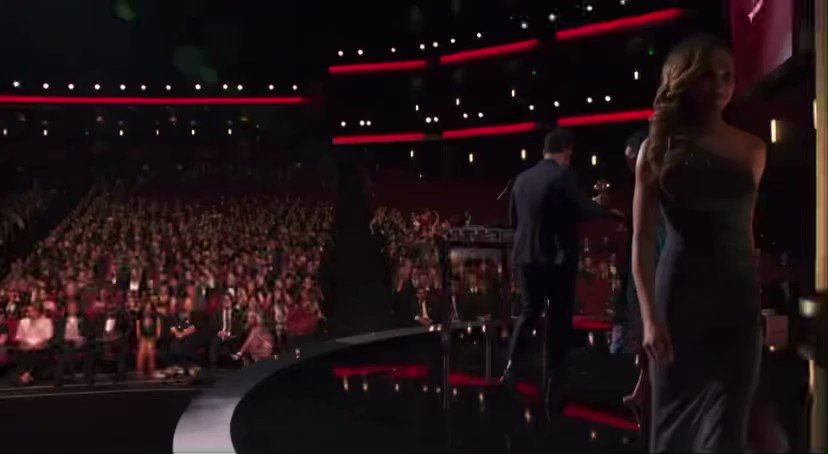 Jack antonoff calling taylor swift on the grammy stage to let her know 1989 had won happy birthday, jack 