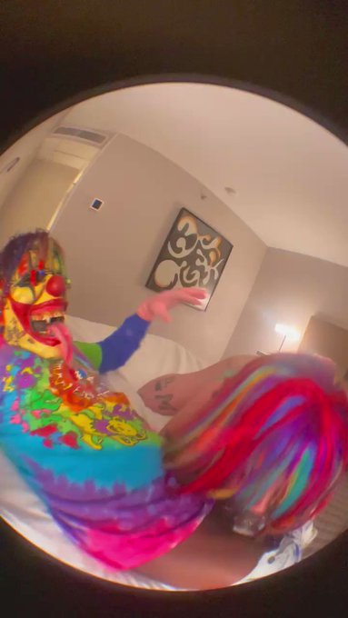fucked so many clowns im starting to turn into one 🤡❤️ https://t.co/Y5nmdfrheT