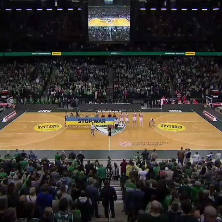 Crvena Zvezda fans with the loudest pre-game ceremony ever? 