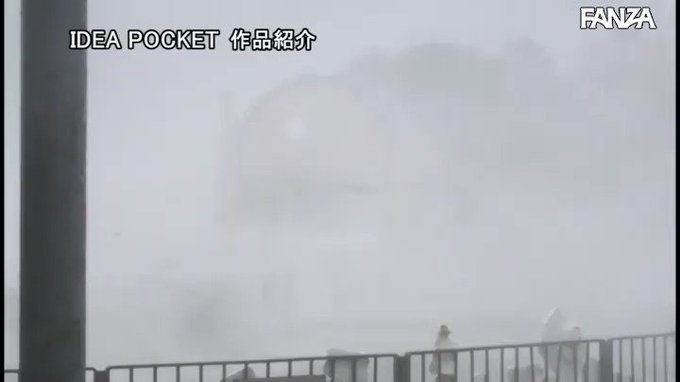 出張先が記録的豪雨で童貞部下と突然相部屋に…雨で濡れた身体に興奮した部下に襲われ朝まで10発のびしょ濡れ絶倫性交

https://t.co/LhOYco2A1G
