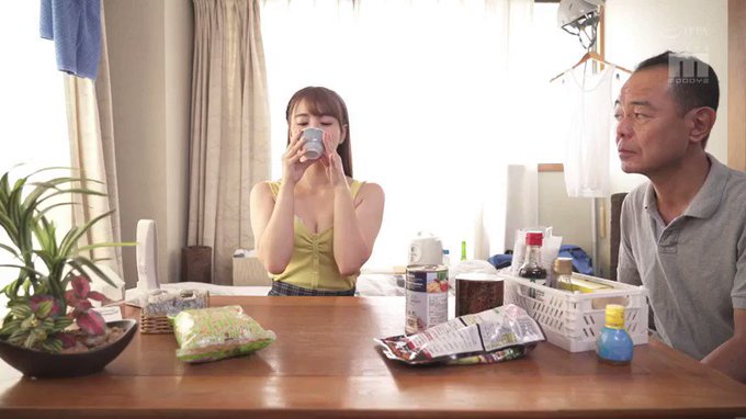 小さい頃から仲良くしていた近所のおじさん。。
婚約の報告に行ったら、お茶を出してくれたんだけど、その後身体に異変が起きて(＠_＠;)
いつのまにかＳ〇Ｘされているのは何故(&gt;_&lt;) https://t.co/8L41W5oWJJ