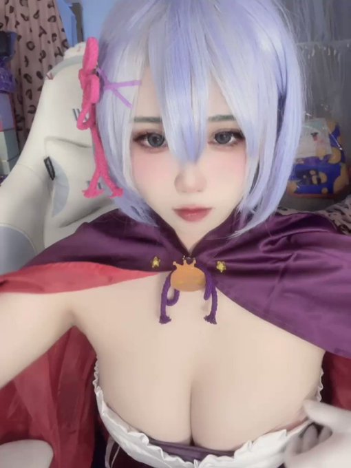 コスプレイヤー贞子蜜桃ooのTwitterエロ動画1
