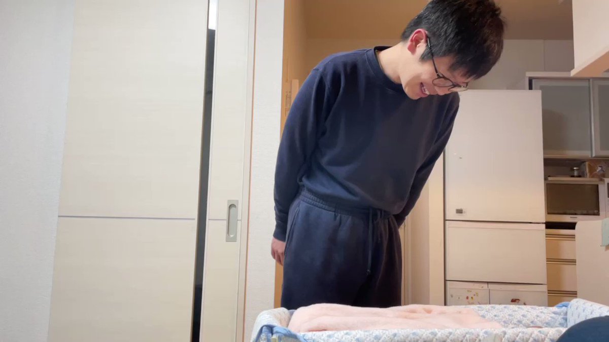 子育てものまね！赤ちゃんが起きたら「おきたの。」と声をかけるw