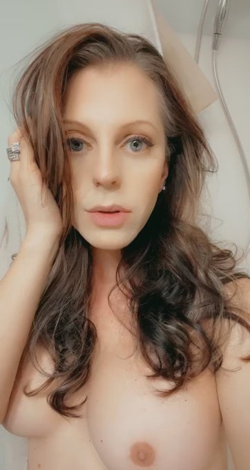 Happy Hump Day! https://t.co/Hkg8NDvvpO