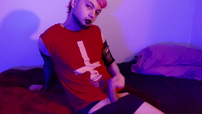 Who likes my shirt? - https://t.co/JsAVzjo576

#queerporn #bi #gay #dick #alt #nsfwtwt #jerkoff https://t