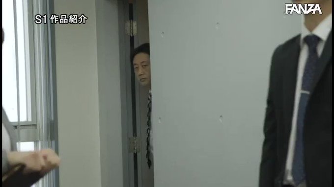 出張先で軽蔑している中年セクハラ上司とまさかの相部屋に… 朝まで続く絶倫性交に不覚にも感じてしまったGカップ新入社員 はやのうた https://t.co/zAtciNTtNz