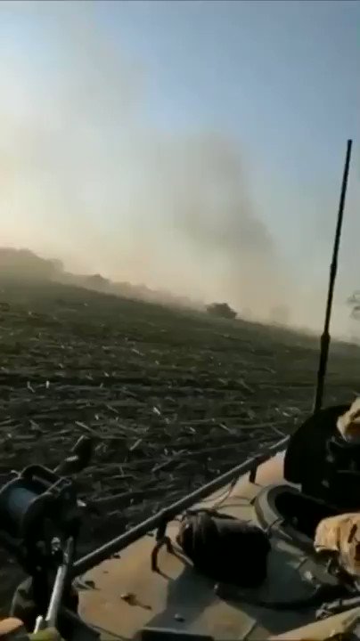 RT @NotWoofers: Video of a Ukrainian armored advance towards hostile positions. Tanks fire at unseen targets.  https://t.co/1D1a1AcRd9