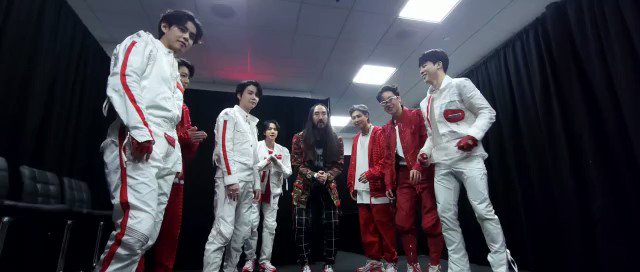 BTS reunites with Steve Aoki in Las Vegas concert