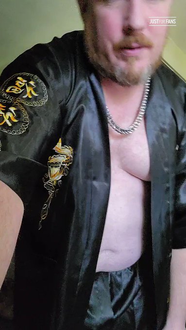 Silky solo...  See this and more at: https://t.co/lzARvjc8Md https://t.co/2jh0Q2dUWA