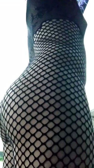 ??? #Femboy #Fishnet #Fetish https://t.co/Oyz9K5G3U3