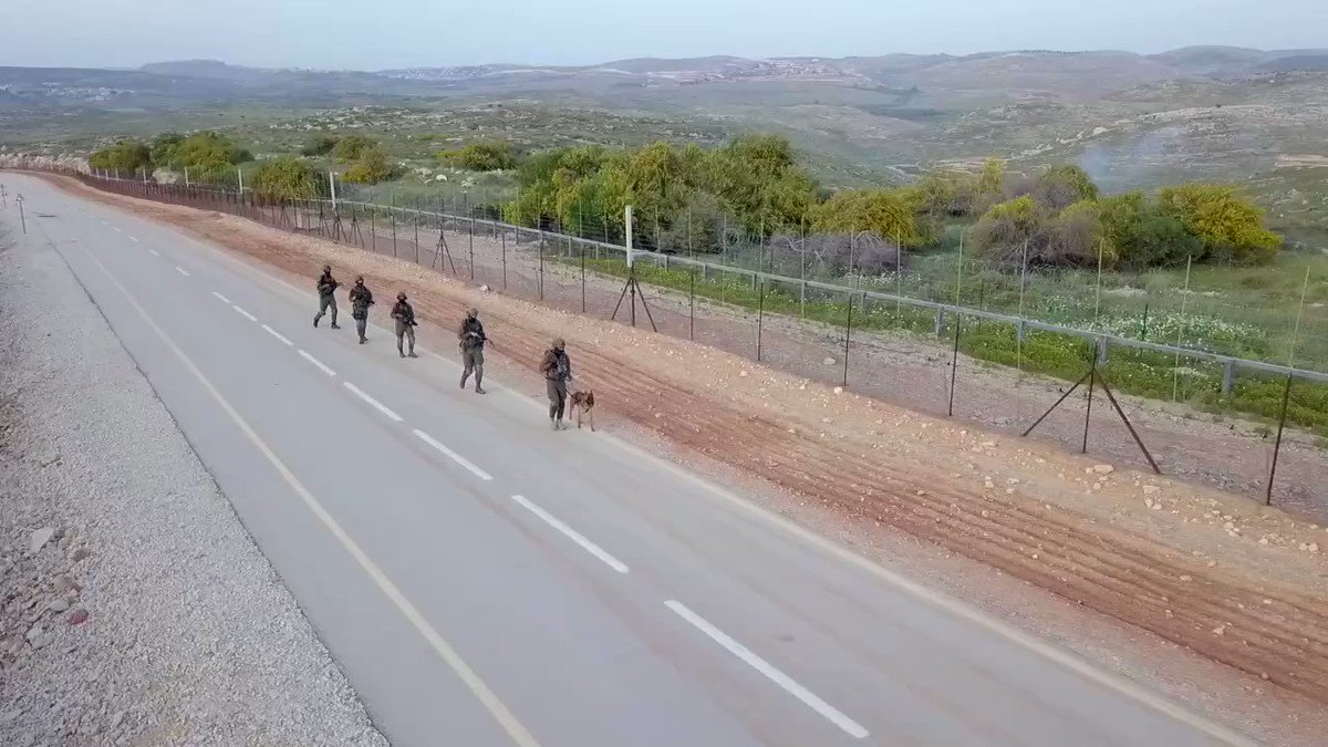 كثفت قوات جيش الدفاع تواجدها على طول خط التماس في منطقة يهودا والسامرة  لمنع التسلل الى داخل إسرائيل