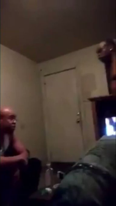 Fucking old heads 😂😂😂 https://t.co/rB8SXnGluU