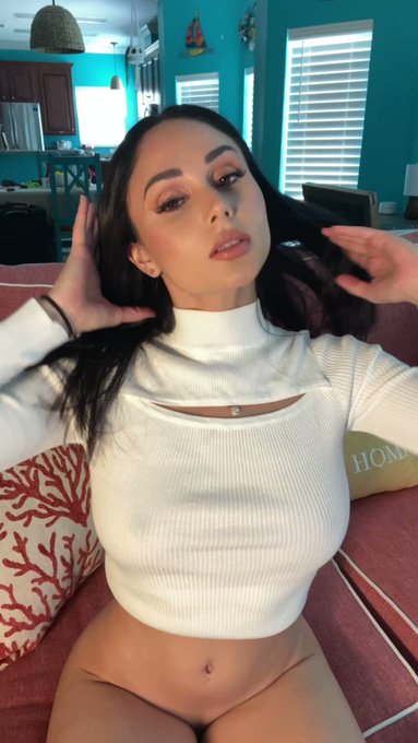See the rest on my OF ?

https://t.co/KPYguq2NRp https://t.co/cTyyxclM6C