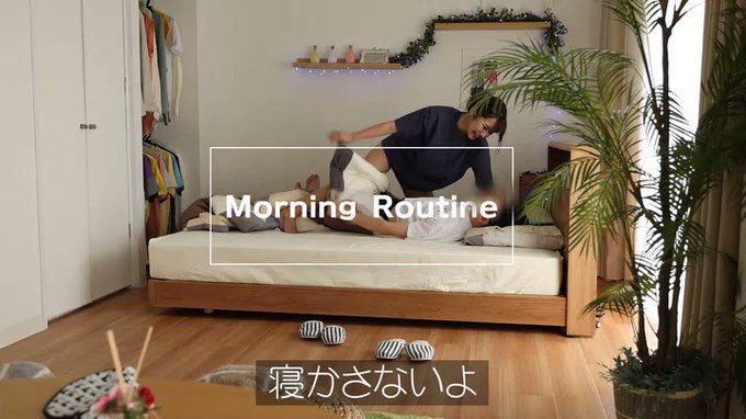 三度の飯より

おち〇ぽが好きすぎる彼女と同棲を始めた初日からを記録し続けた映像です。

寝ても覚めてもおち〇ぽだけを求め続け、そこにイチモツがあれば場所など関係ない彼女の貪欲っぷりには脱帽です。
付き合いたてのカップルが目が合っただけでヤっちゃうあるあるに激しく共感する作品です。 https://t.co/Le0Wau0Iqf