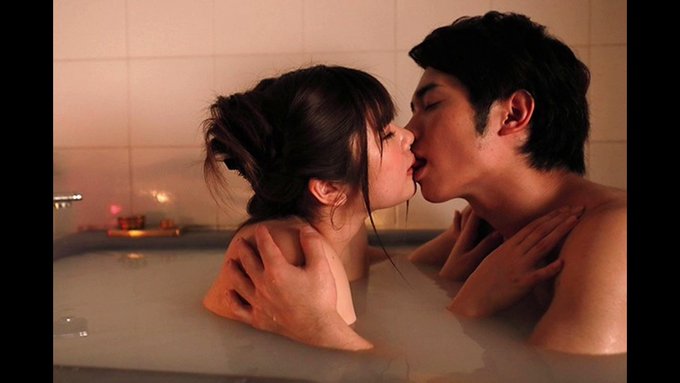 忘れられない夜にしよう

一番大好きな人と、心も身体もひとつになる…一生の思い出に残る、初めての一夜 https://t.co/lsxWSlUVIS