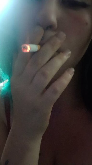 #smokingwomen #smokingqueen #onlyfansgirl https://t.co/kOoDaRhUI9<a href="/tag/smokingwomen"class="tags">#smokingwomen</a><a href="/tag/smokingqueen"class="tags">#smokingqueen</a><a href="/tag/onlyfansgirl"class="tags">#onlyfansgirl</a>