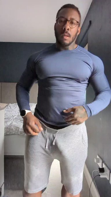 Cardio done all sweaty https://t.co/pBfn9uH2yl