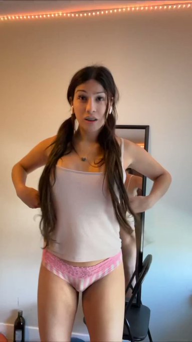 if i told u to come over what would we do 😈😏 #trans https://t.co/oeVHPxLFgI<a href="/tag/trans"class="tags">#trans</a>