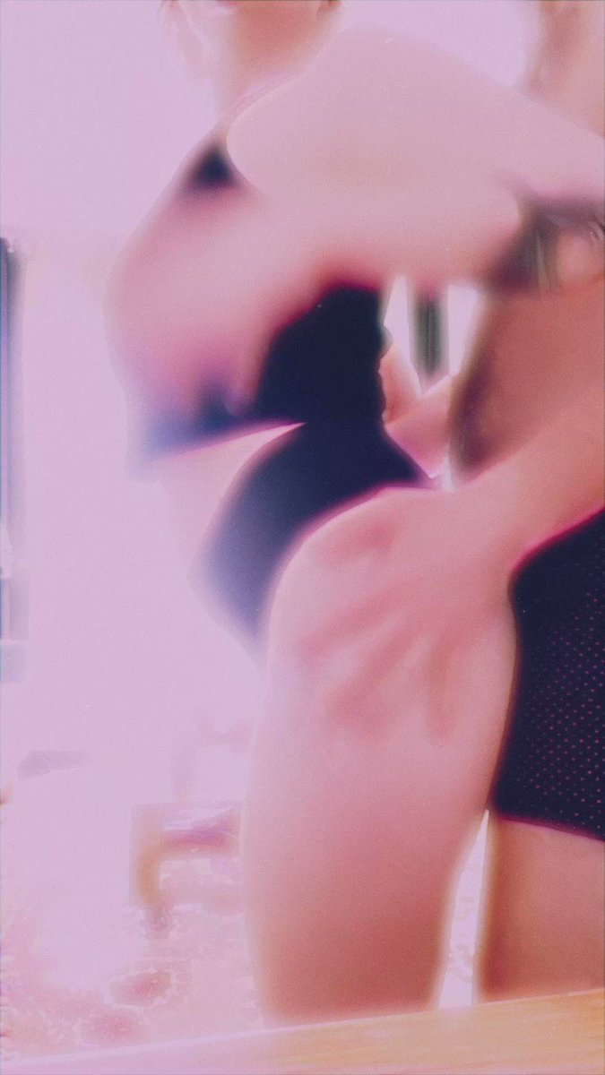 Lise_Bitch on X: 🔥 Assez chaud en ce moment sur mon feed Mym, en tout cas  beaucoup plus hot qu'ici 😌 en ce dimanche ensoleillé ☀️ n'hésite pas à  t'abonner t.coXXKfEk6JAq ✨