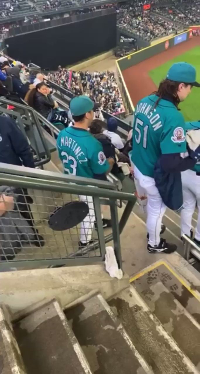 Jomboy Media on X: Group of fans showed up to the game dressed as the 1995  Mariners  / X