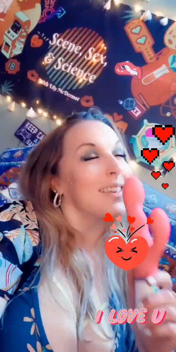 Model - Lily McDermot Hot