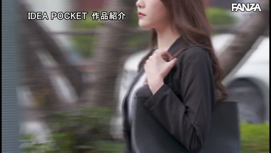 欲求不満な上司に相部屋で朝まで痴女られ続けたボク 巨チンが取り柄のボクは性欲尽きるまで一晩中犯●れまくり 相沢みなみ https://t.co/iI95z1lz4C