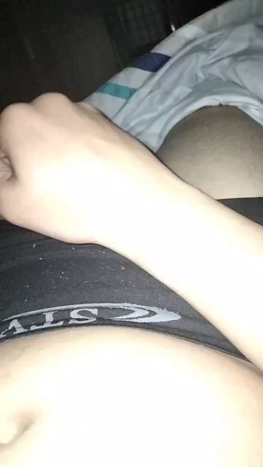 Quien traga ???? Lechita calentita y aún tengo más... Adentro . Que parejita liberal juega conmigo o