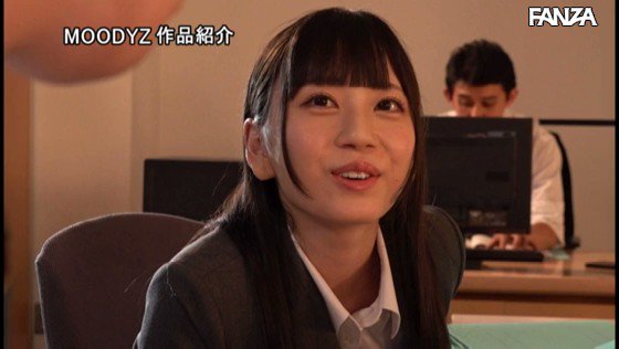 残業中にからかってくる可愛い後輩のグイグイ密着誘惑に理性を失い、ハメまくってしまった新婚のボク。 七沢みあ https://t.co/AkkjesxXML