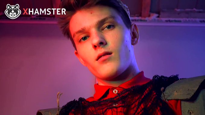 I've just posted a new video on xHamster! ?

? https://t.co/nUonUaPh0W ?

Check it out! @xhamstercom