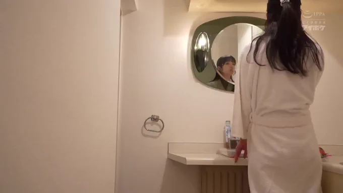 楓カレン 歯磨き中にやられちゃう美女🤭