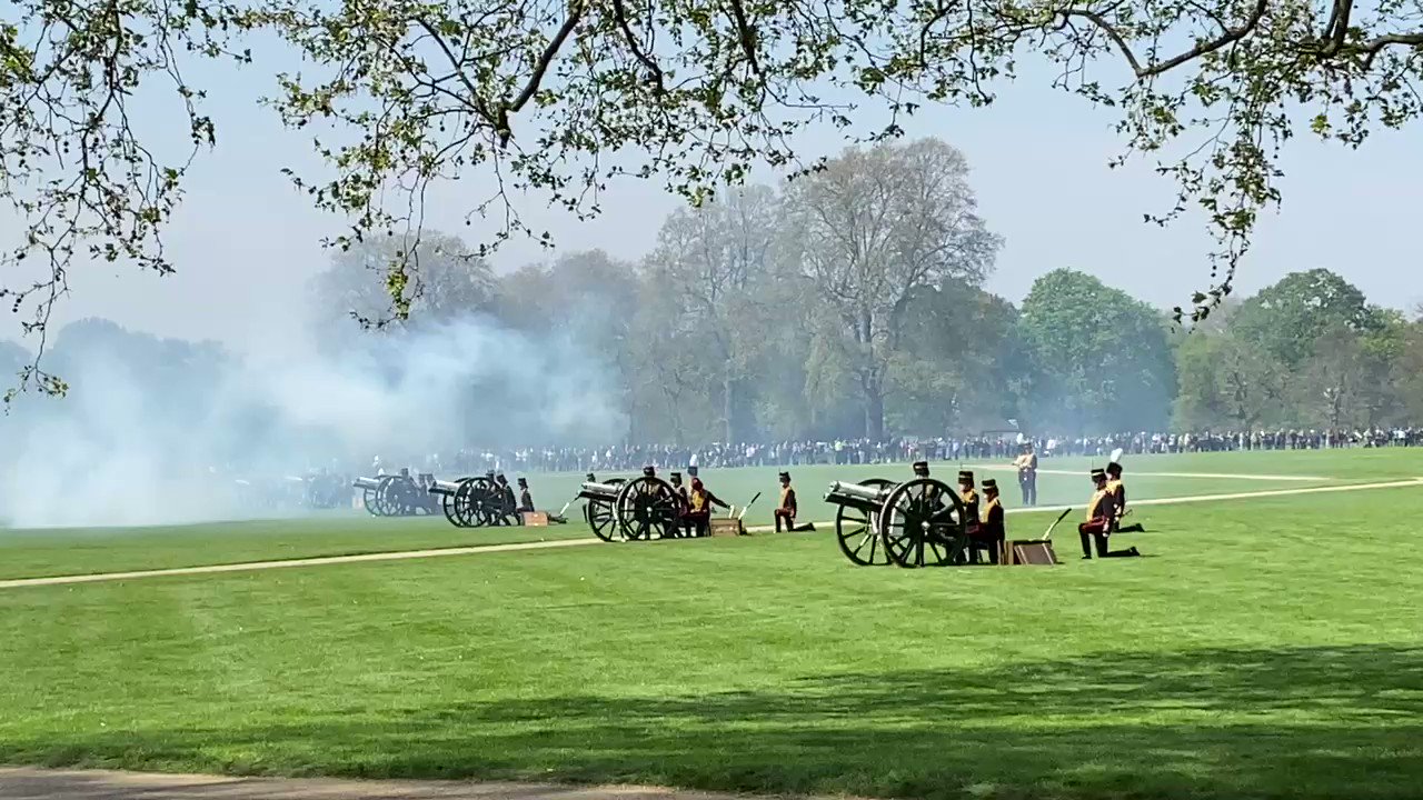 The Royal Parks on Twitter "The midday Gun Salute in theroyalparks