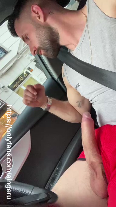 ? @avcaal in a risky car wank! 
Watch more of his huge dick ?

?? https://t.co/a5ohzGwTJt

??Find your