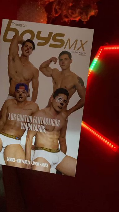 ? Jueves de Chakales en @LACASITACDMX2 ?? Gratis aquí @revistaboysmx de abril. https://t.co/W3fqP7eq