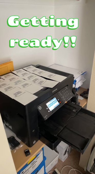 Both printers are running! It’s all for you ❤️‍🔥❤️‍🔥❤️‍🔥 #AdultNetwork #work #print #copy #pack https://t