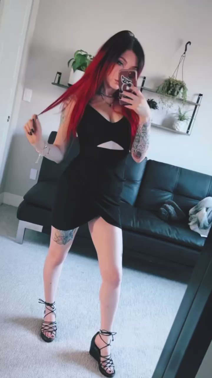 @LizziBlakeCamss video Tweet
