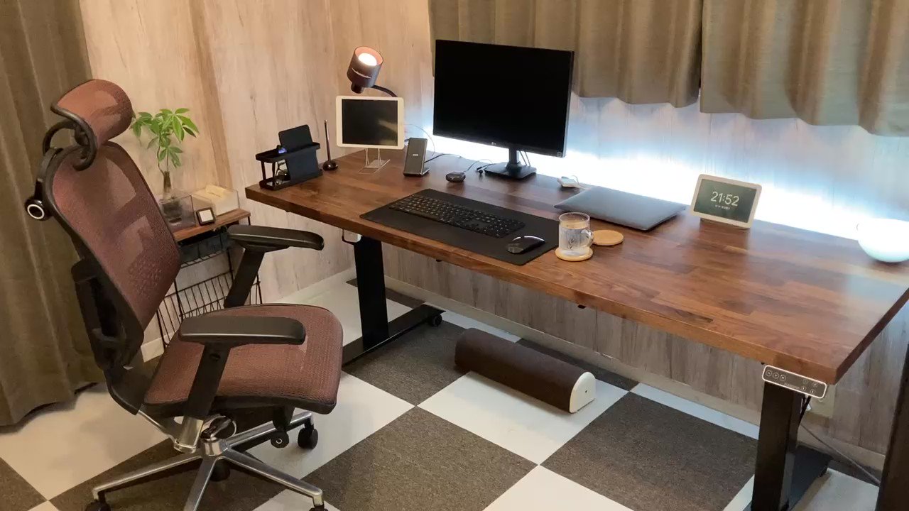 電動昇降デスク(Flexispot E7)と天板(IKEAカールビー) slide_1000000878.jpg