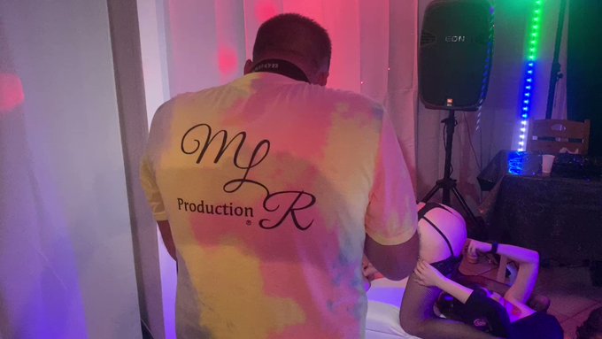 Superbe soiree avec mes copines ( MLR GIRL&rsquo;S) pour MLRproduction  @aurbeaureal @lyna_jade  @AliceGuerlin<a href="/tag/mvsales"class="tags"><span>#mvsales</span></a>