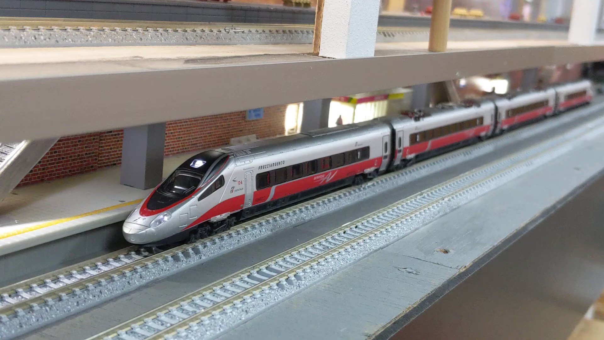 アーノルドHN2474 イタリア鉄道ETR610 基本セット www