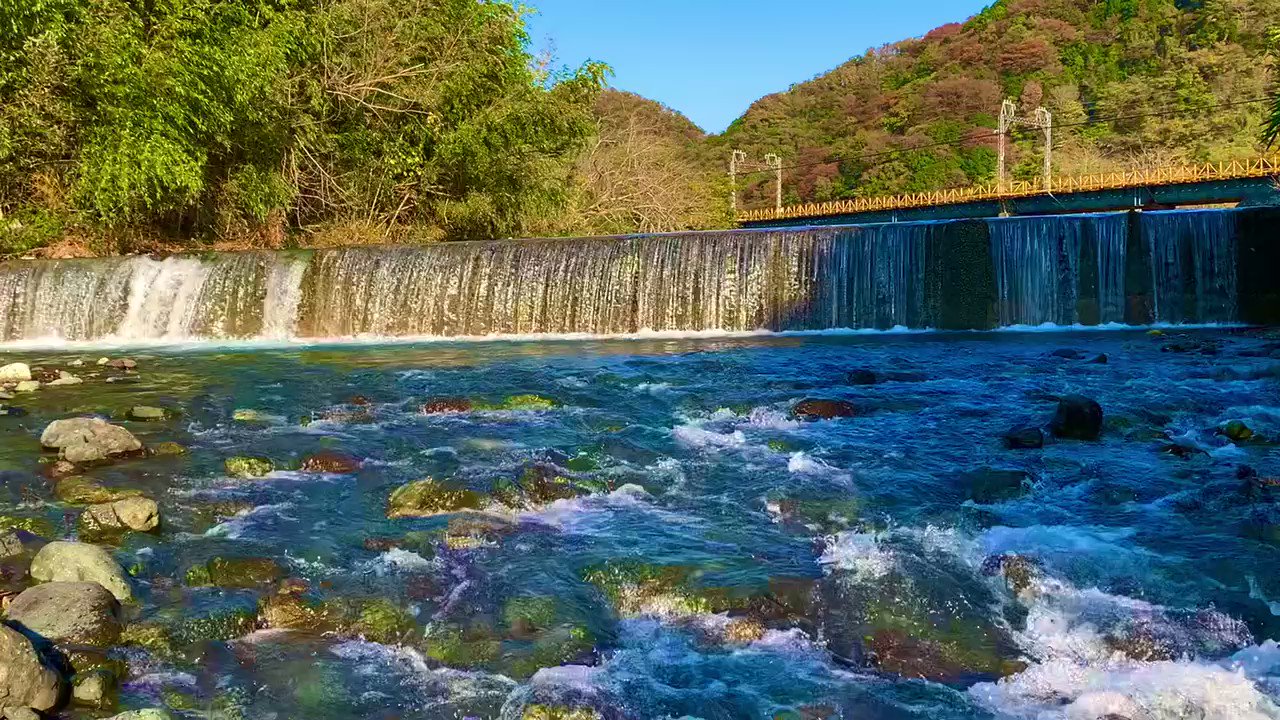 中村左洲 滝の風景
