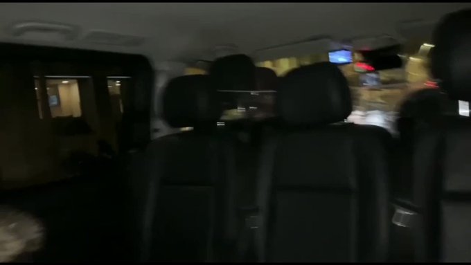 I’m really sorry for the taxi driver, but this ride with @roxasgayxxx and @bonybabyron was hot af
???